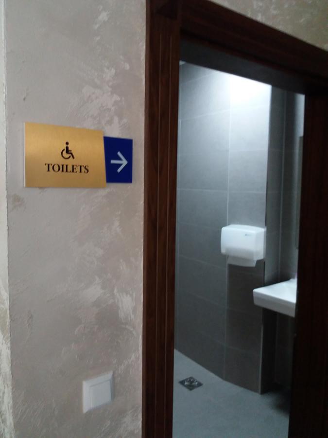City Hotel Призрен Экстерьер фото