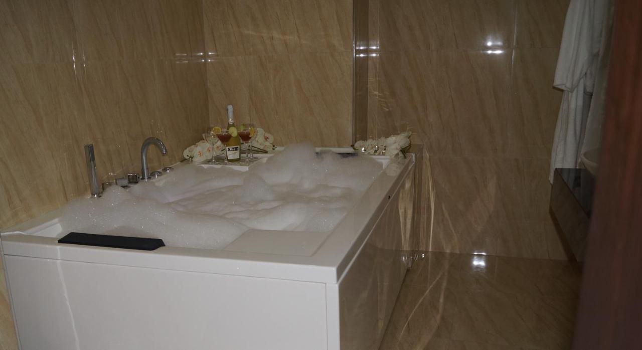 City Hotel Призрен Экстерьер фото